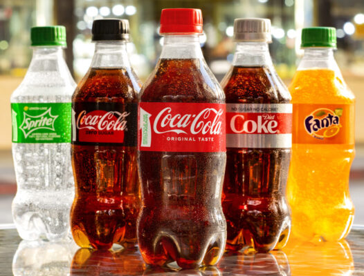 Tất cả chai nhựa tái chế của Coca-cola ở thể tích mới 390ml
